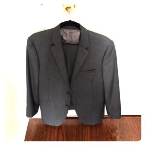 Men’s Suit - 38R